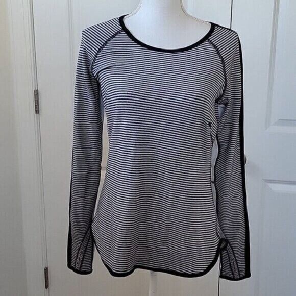 Lululemon Athletica Reversible Long Sleeve Top Black White Stripe Size 8 - Picture 2 of 12